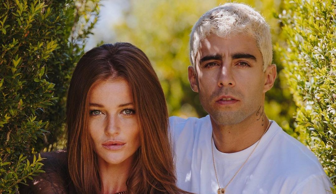 Cintia Dicker anuncia gravidez e posta foto com enteada