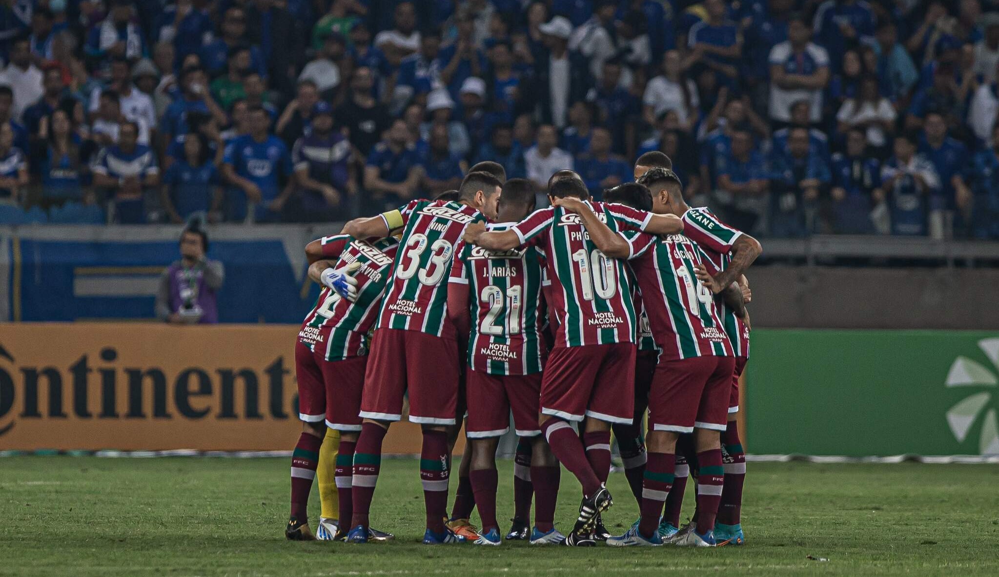 Fluminense vence Cruzeiro no Mineirão e segue vivo na Copa do Brasil