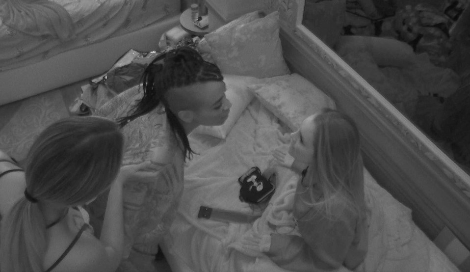 BBB 21: Karol Conká briga com Carla Diaz e ameaça sair do programa