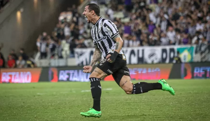 Ceará vence o Avaí em casa e se distancia da zona de rebaixamento