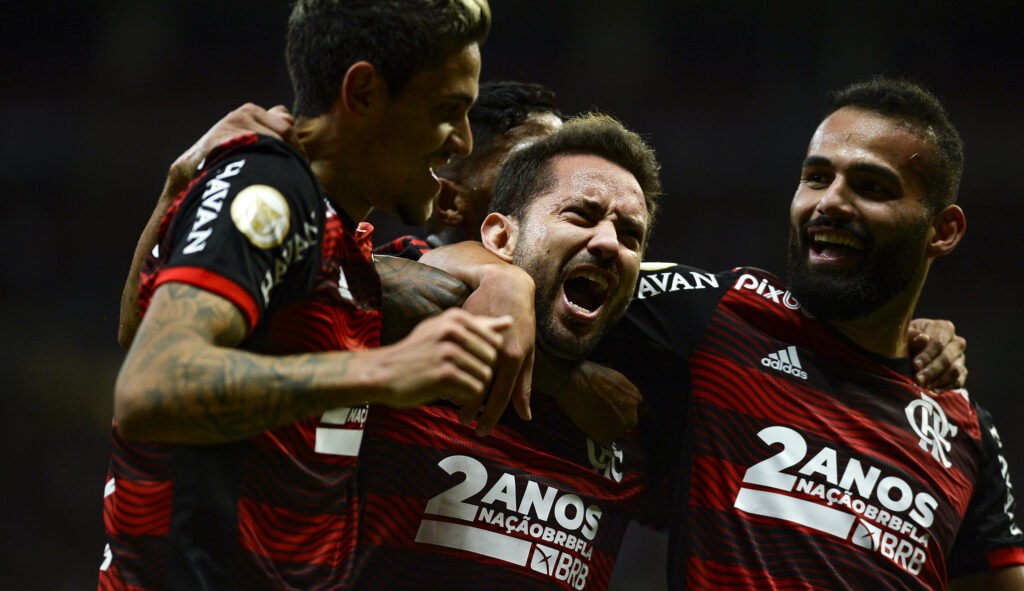 Com estreia de Everton Cebolinha, Flamengo goleia Juventude em Brasília