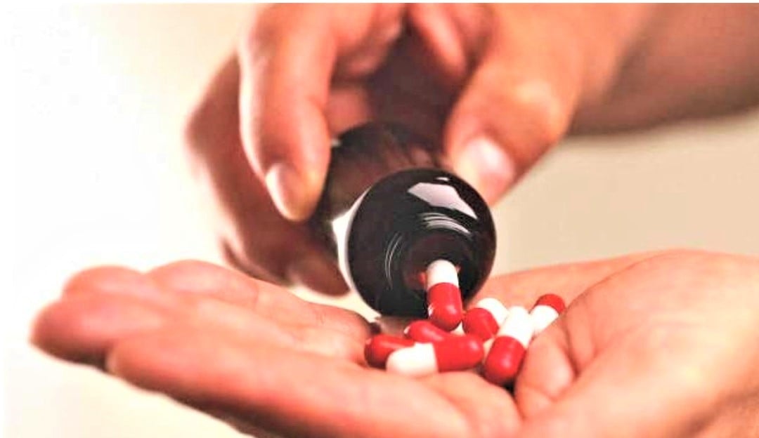 Automedicação: entenda os riscos que a prática pode causar à saúde