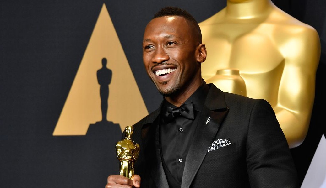 Mahershala Ali e Kevin Costner lideram lista dos salários mais altos da TV dos EUA