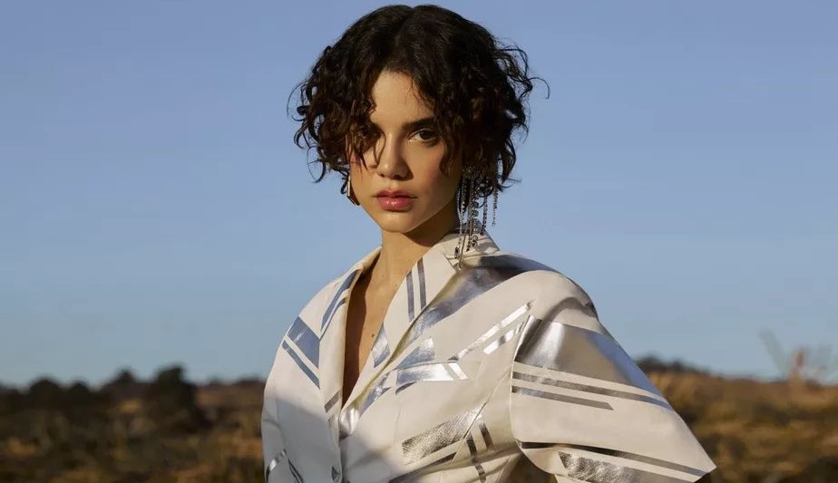 Manu Gavassi fala sobre mudanças de visual e estreia de nova turnê