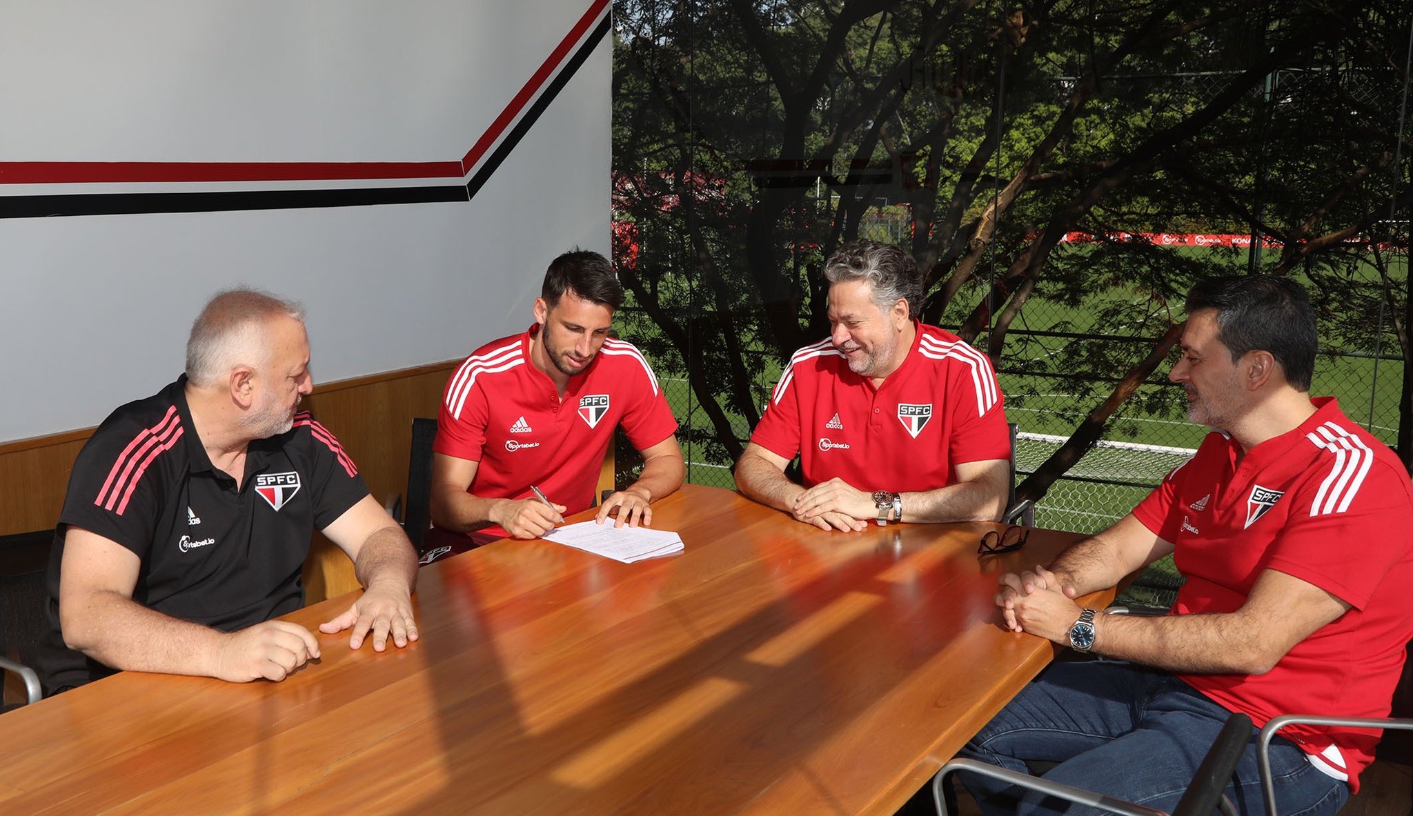 Nasceu para jogar no Tricolor: São Paulo anuncia contratação de Calleri em definitivo até 2025