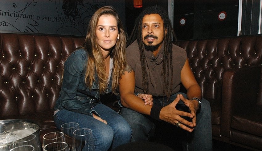 Marcelo Falcão fala sobre infidelidade de Deborah Secco