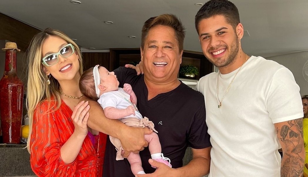 Virginia posta fotos curtindo dias na fazenda com família