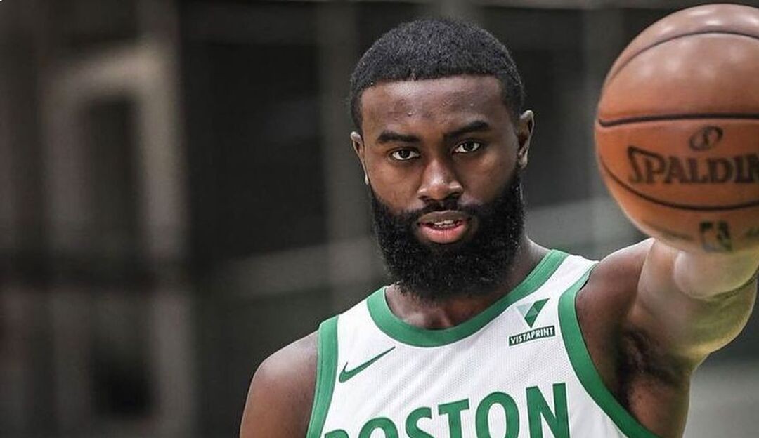 Jaylen Brown conta que não quer ser trocado pelo Boston Celtics, afirma jornalista