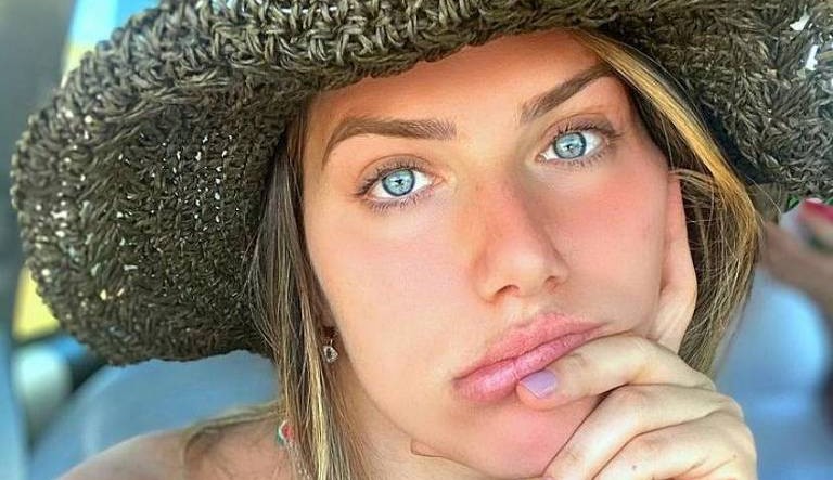 Após ser impedida de viajar por falta de um documento de seu filho caçula, Giovanna Ewbank viaja para Portugal