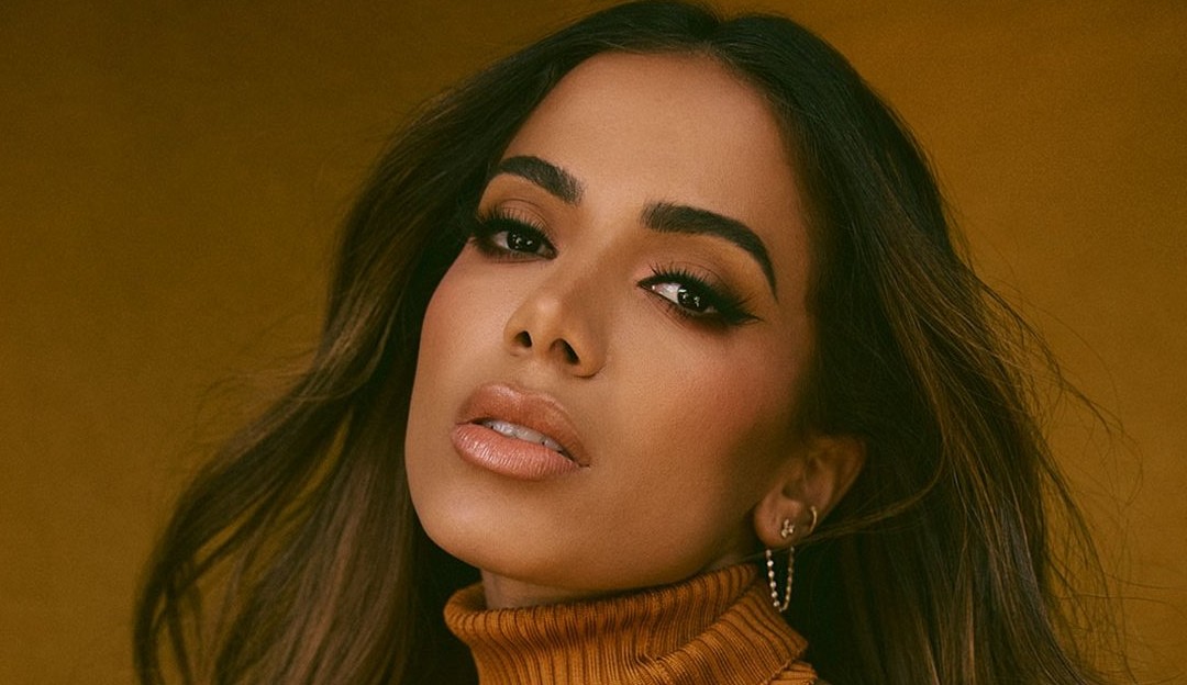 Puzzy: Anitta anuncia lançamento de perfume íntimo
