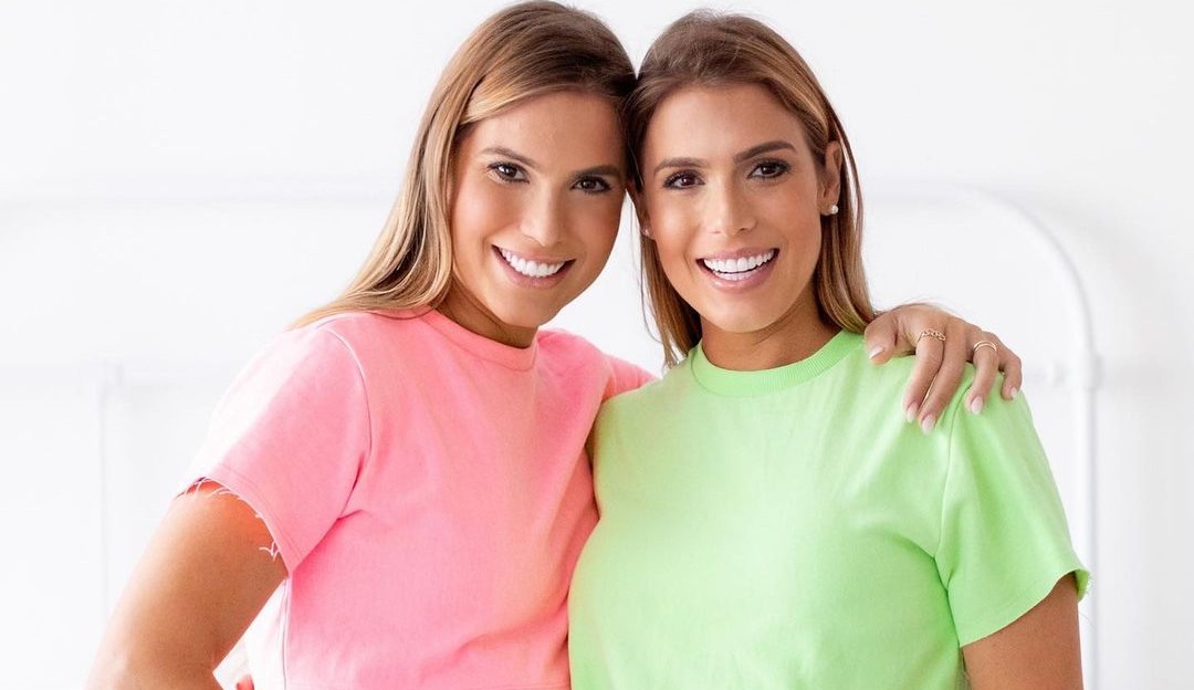 As ex-atletas olímpicas, Bia e Branca Feres posam grávidas juntas pela primeira vez