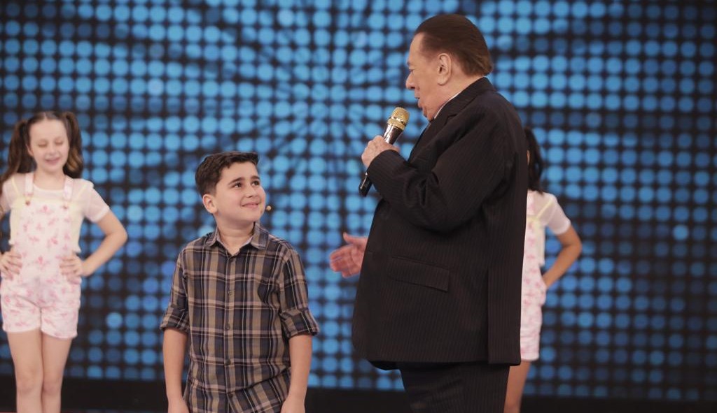 Júnior Dmais participa da “Turma do Vovó Raul Gil” deste sábado, 30, no SBT