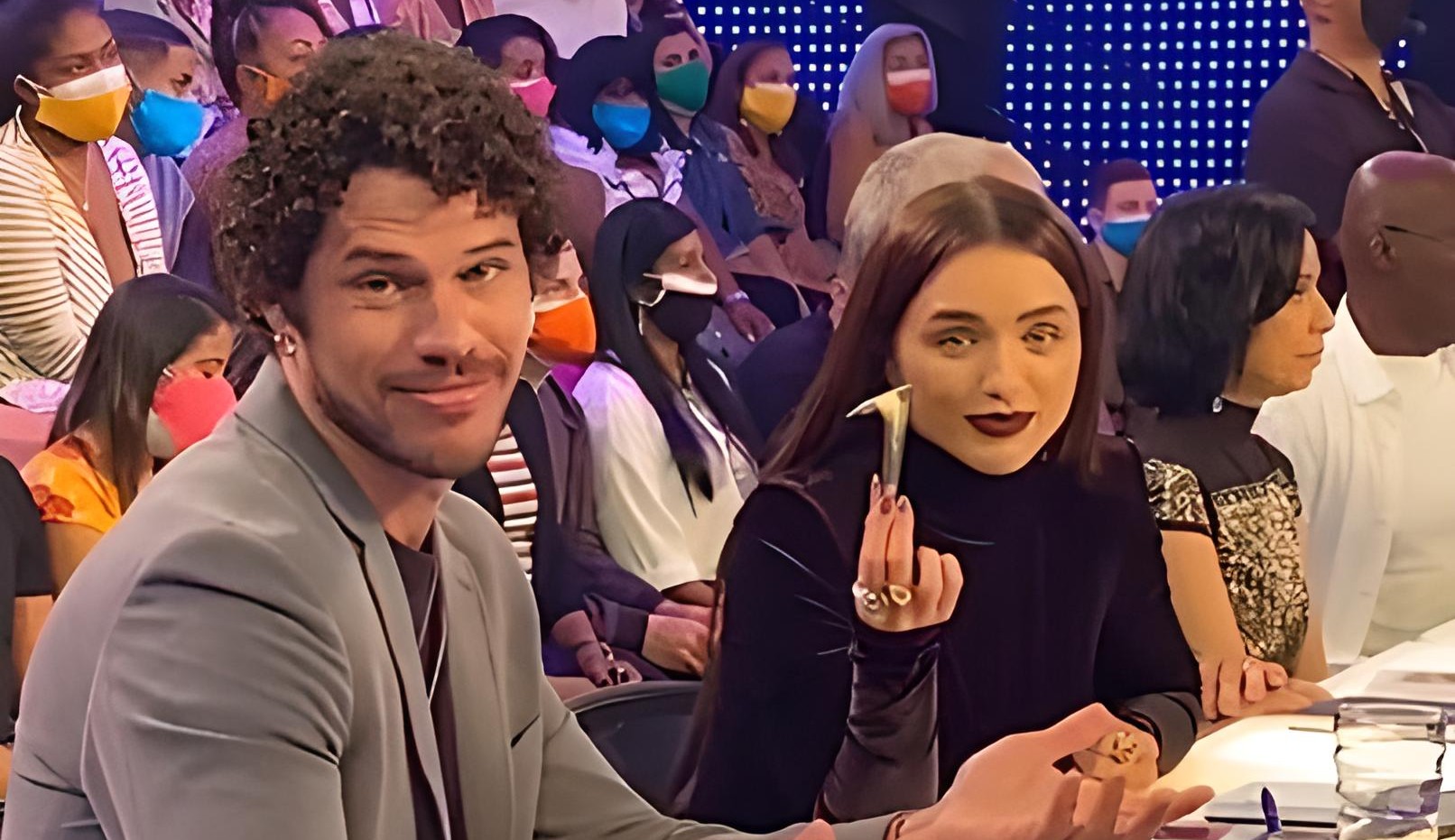 Rafa Kalimann e José Loreto começaram romance no Domingão do Huck