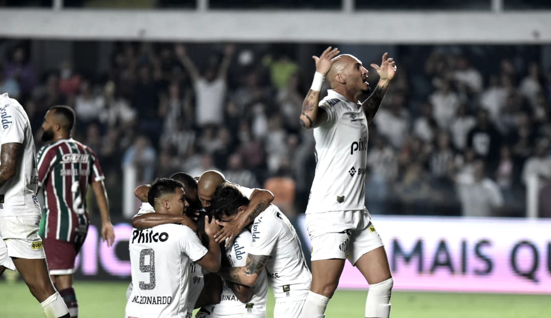Em jogo movimentado, Santos e Fluminense empatam no encerramento da 20º rodada