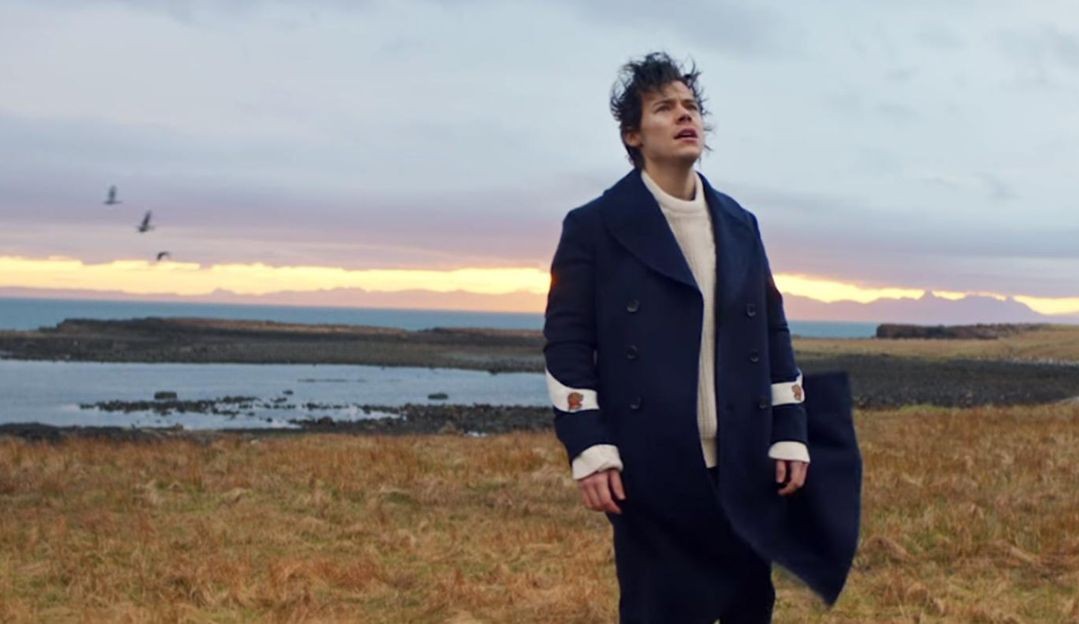 Sign Of The Times, de Harry Styles, ultrapassa 1B de visualizações no Youtube