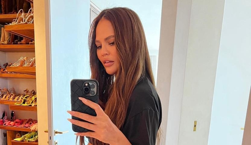 “Esperançosa”, diz Chrissy Teigen após anuncio de nova gravidez após perder filho