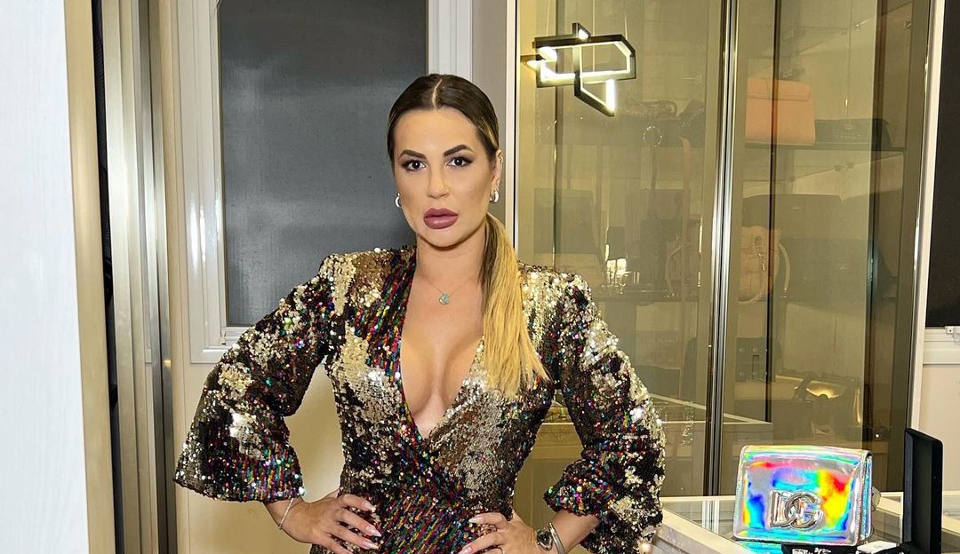 Deolane Bezerra se pronuncia e rebate confirmação em A Fazenda