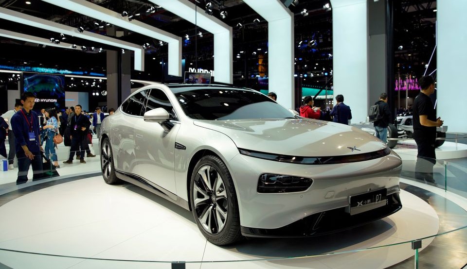 Gigante do e-commerce Alibaba se une a rival da Tesla para avançar no mercado de veículos elétricos