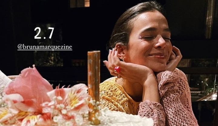 Bruna Marquezine comemora aniversário em Angra dos reis