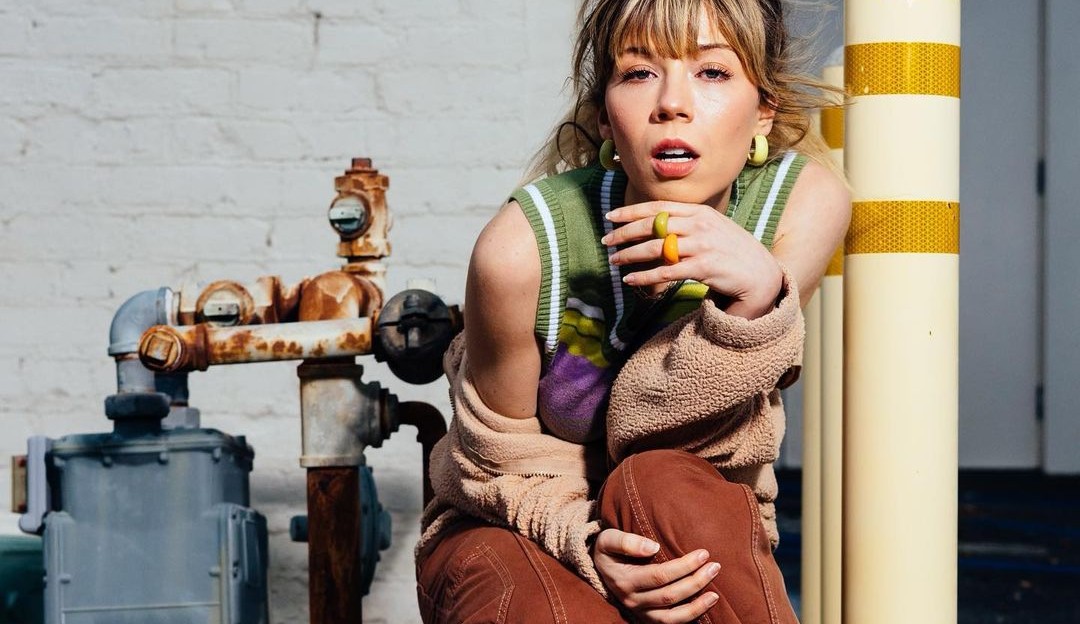 Atriz de “iCarly”, Jennette McCurdy, acusa Nickelodeon em caso de abuso sexual