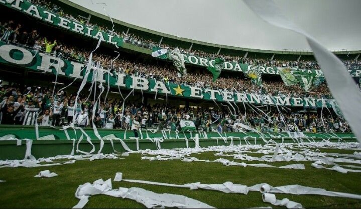 Coritiba e Santos se enfrentam no Couto Pereira pela rodada 21 do Brasileirão