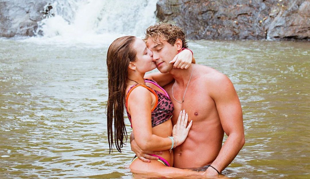 André Luiz Frambach elogia namorada Larissa Manoela em post do Instagram