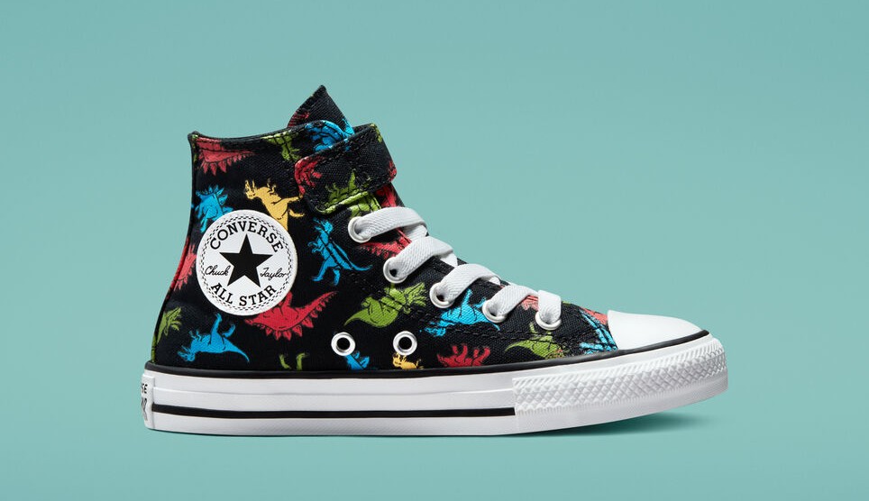 Geração kids: Com estampa de dinossauro, Converse relança modelo Chuck Taylor para crianças