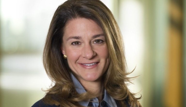 Após a separação, Melinda Gates começa a investir no mercado financeiro e vende suas ações