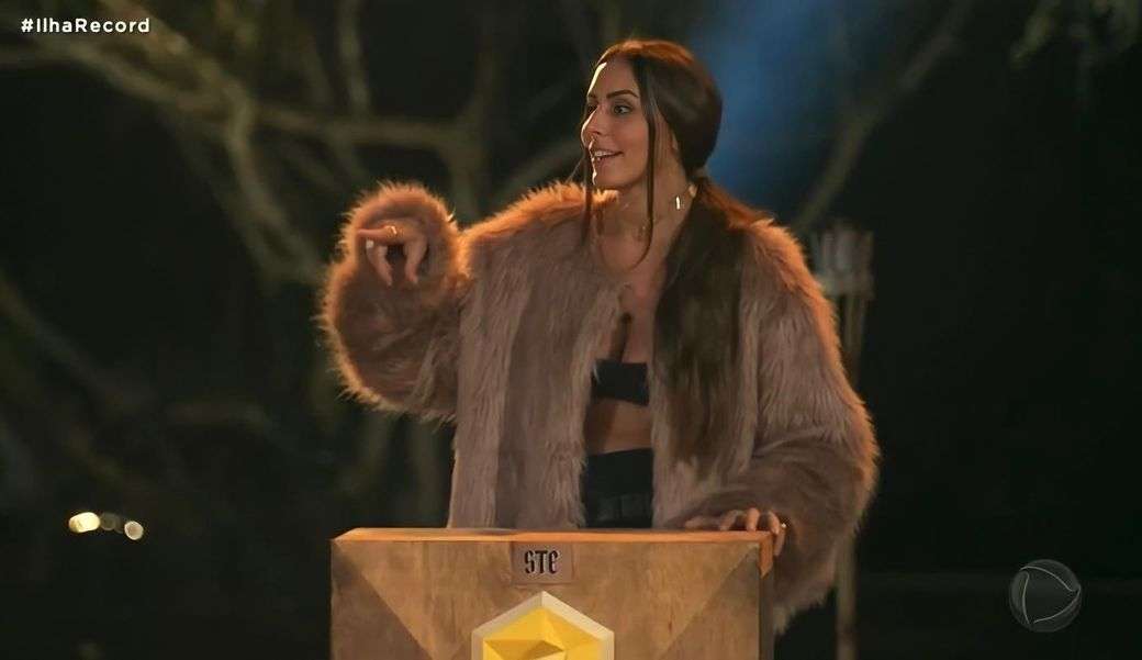 Ilha Record: Atividade de apontamento tem choro e acusação de manipulação