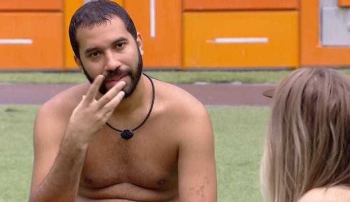 BBB21: Gilberto revela aos brothers como é o atendimento psicológico na casa