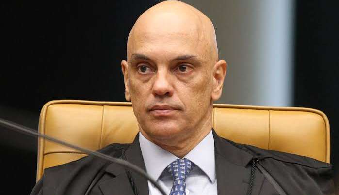 Alexandre de Moraes convida Jair Bolsonaro e ex-presidentes para posse no Tribunal Superior Eleitoral