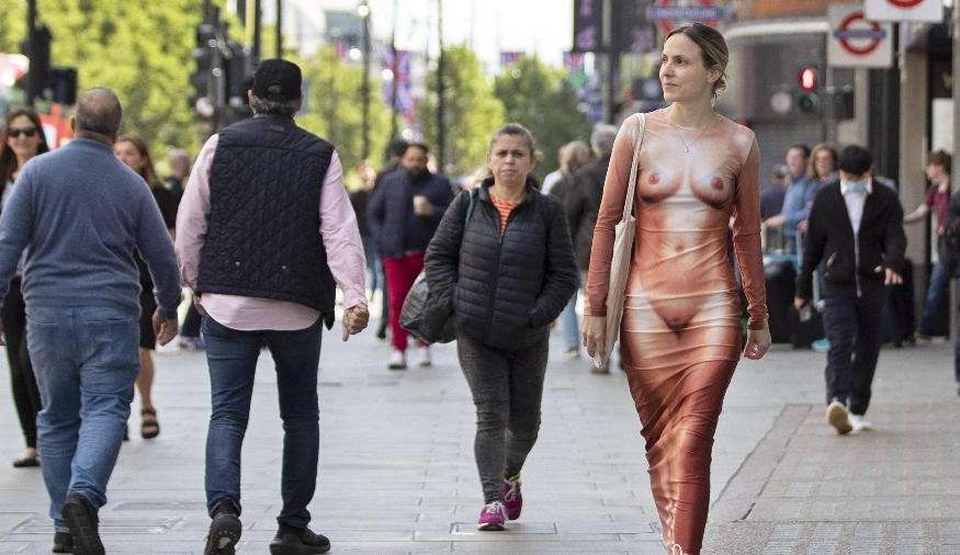 “Vestido nu”: nova tendência do momento