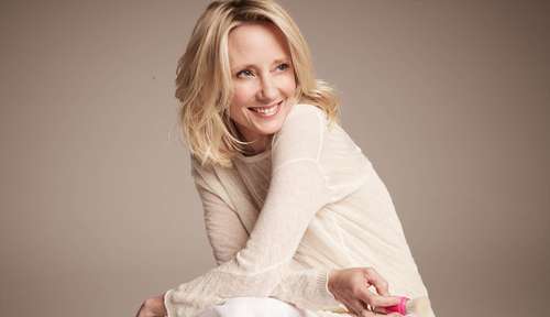 Morre a atriz Anne Heche, aos 53 anos, após acidente de carro