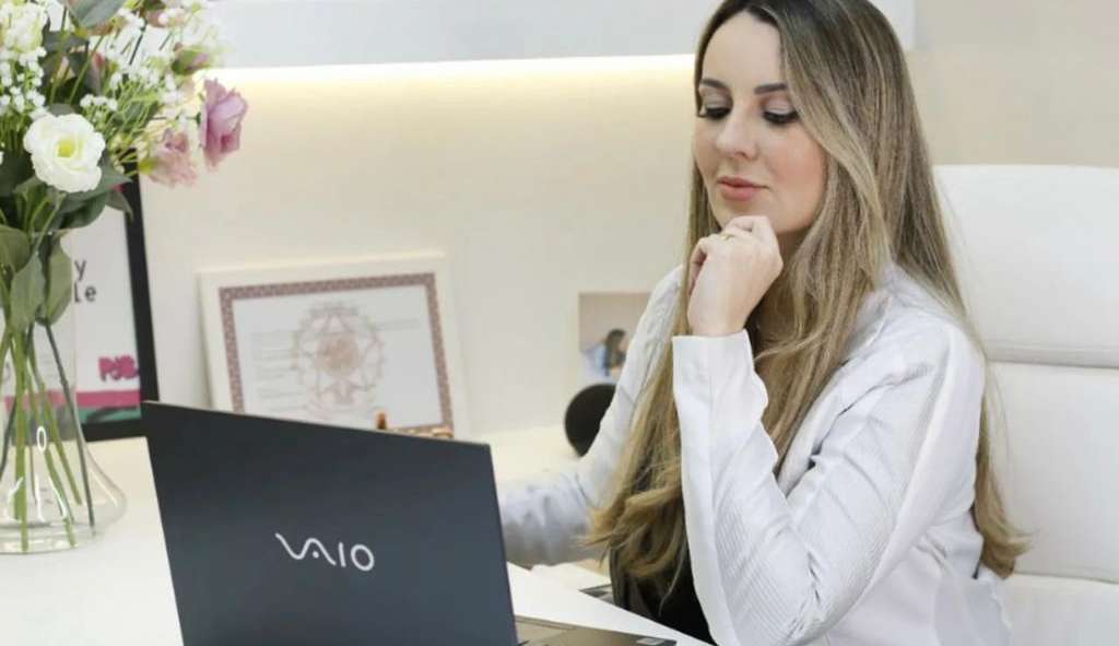 Dra Lisney Daniele, especialista em Harmonização Orofacial, comenta sobre o conceito de beleza