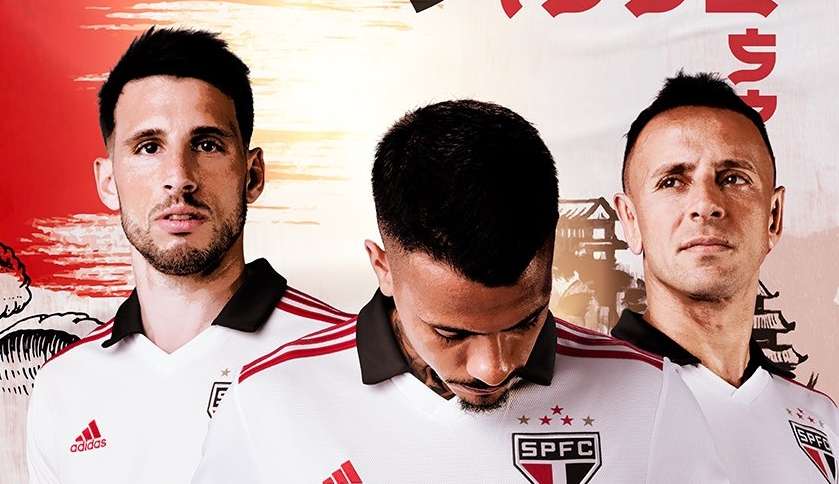São Paulo lança terceira camisa inspirada em agasalho do time campeão mundial em 1992