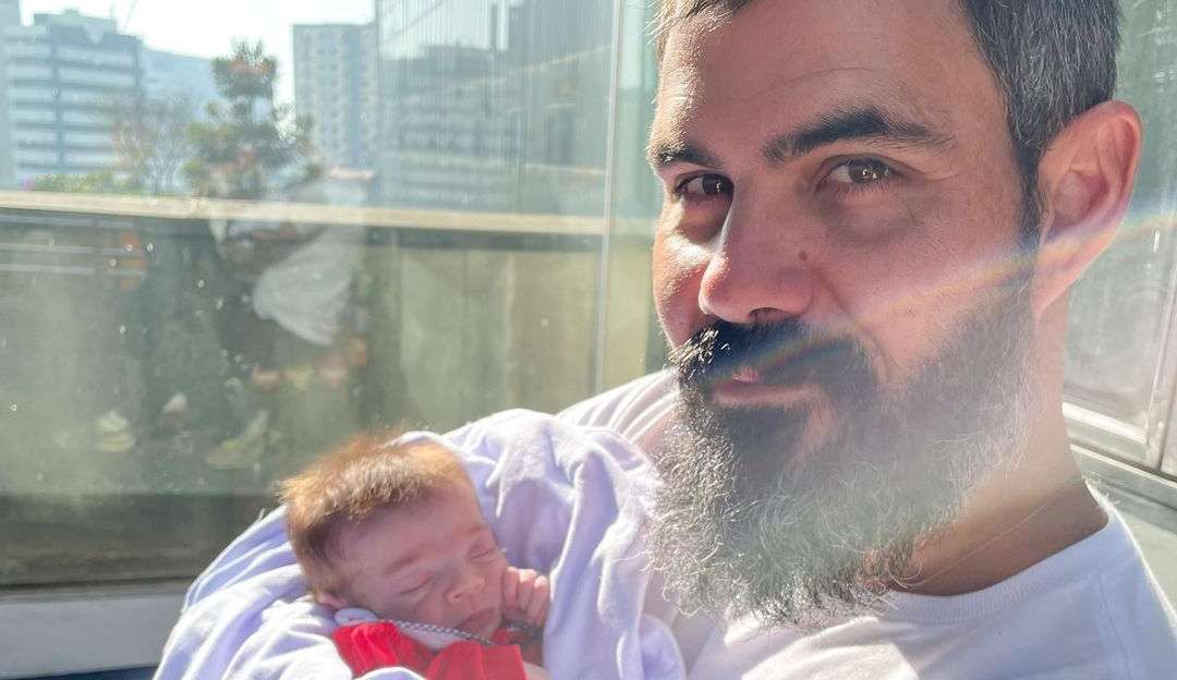 Filha de Juliano Cazarré volta a ficar internada na UTI: “A saturação baixou”