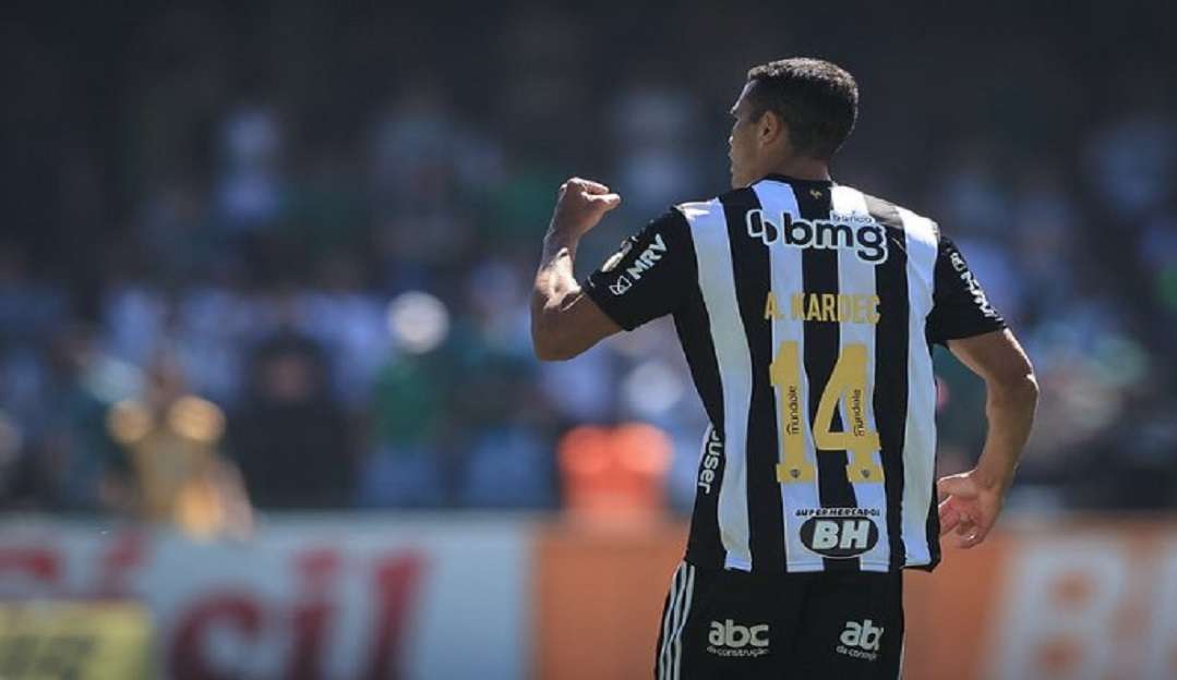 Atlético-MG consegue gol no fim da partida e vence o Coritiba