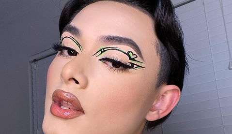 Maquiagens são tendências nesse verão, delineadores e bochechas rosadas são o momento