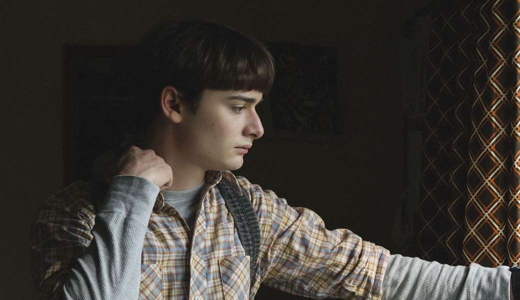 Roteiristas revelam que Noah Schnapp improvisou cena de choro em “Stranger Things”