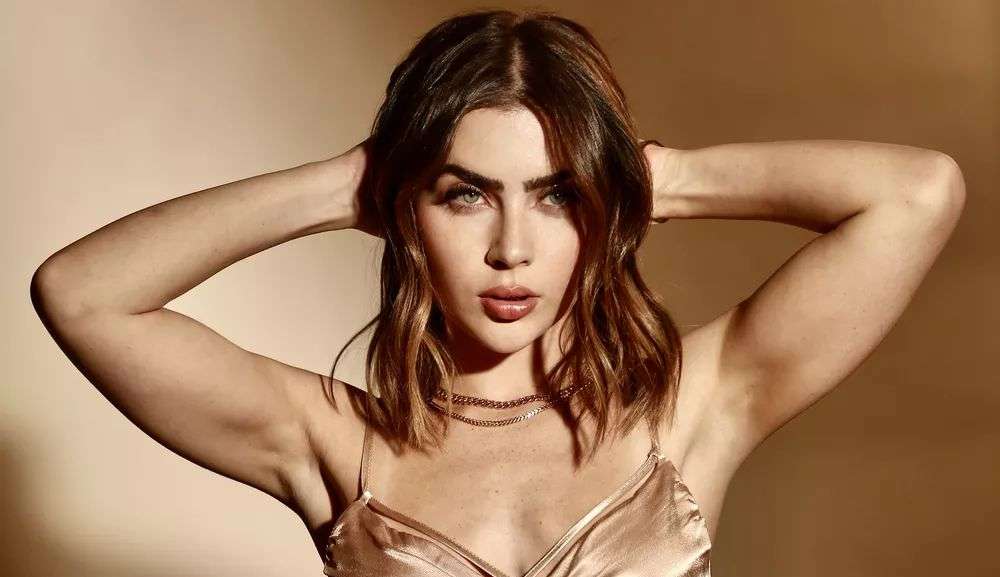 Jade Picon exibe novo cabelo e seu cabeleireiro da dicas para cuidar e manter o corte