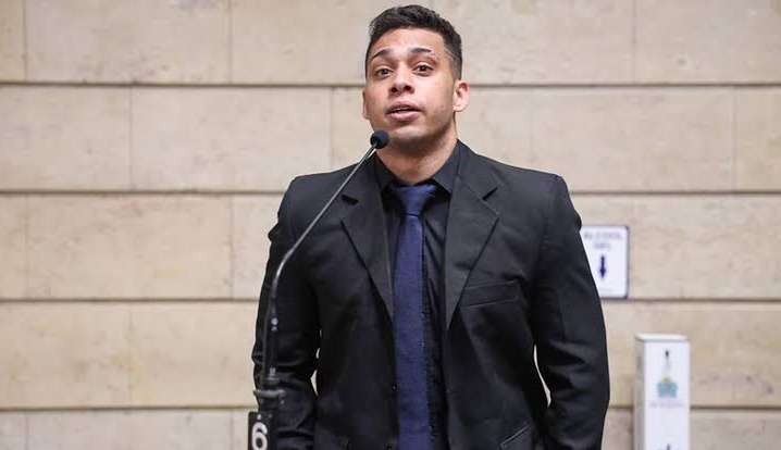 Por 48 votos a 2, Câmara do Rio cassa mandato do vereador Gabriel Monteiro