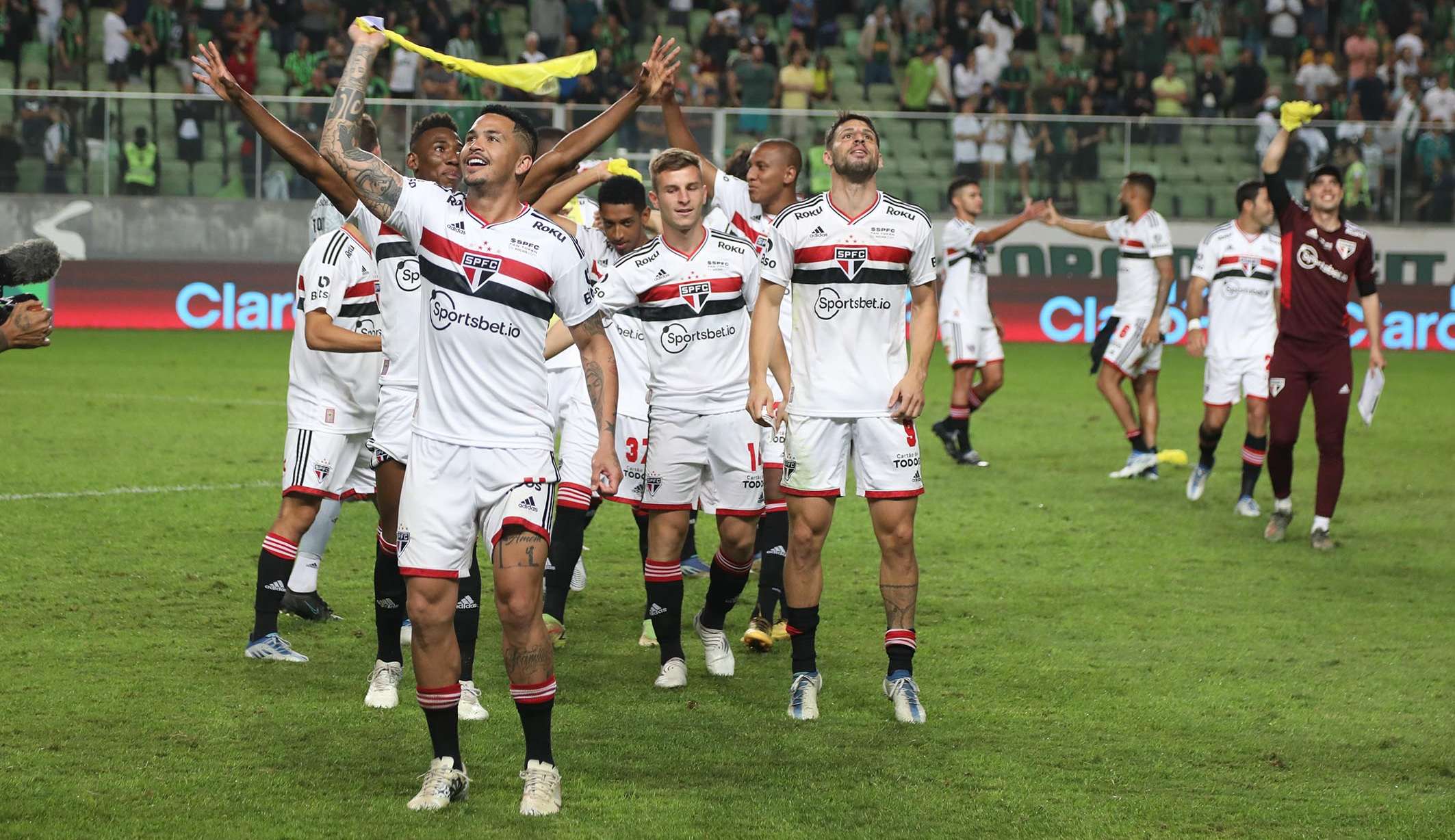 São Paulo empata com o América-MG e avança para a semifinal da Copa do Brasil