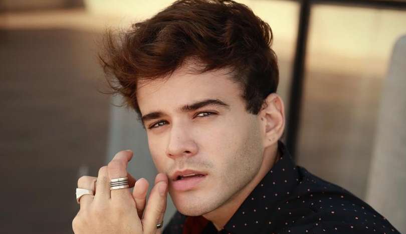 EXCLUSIVO: Hall Mendes conta sobre sua trajetória profissional na televisão e sua estreia no cinema ainda em 2022