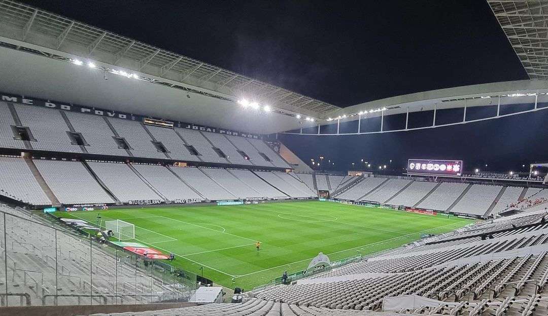 Corinthians pensa em ampliar a capacidade da Arena após recorde de média de público