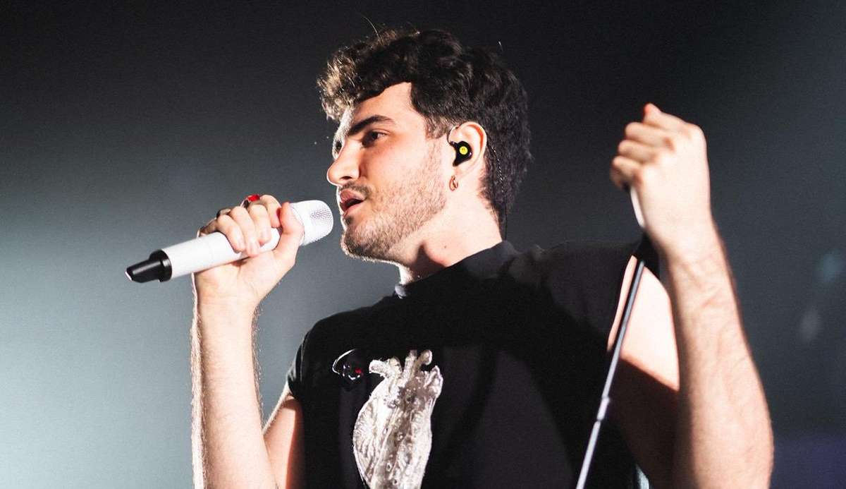 Jão canta clássico de Taylor Swift durante show em São Paulo