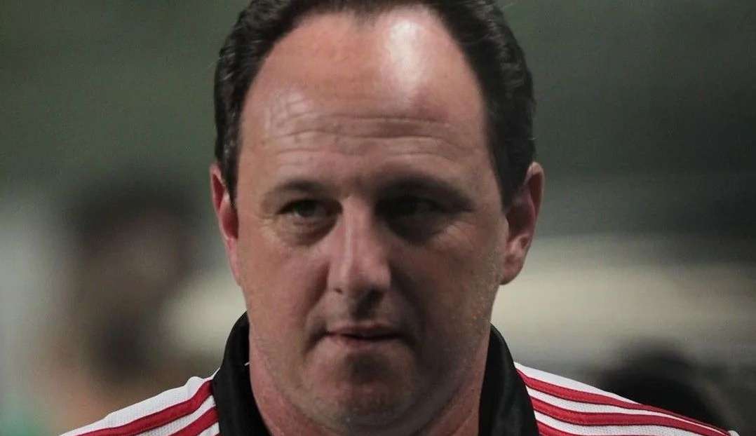 Rogério Ceni liga o sinal de alerta no São Paulo após derrota em clássico