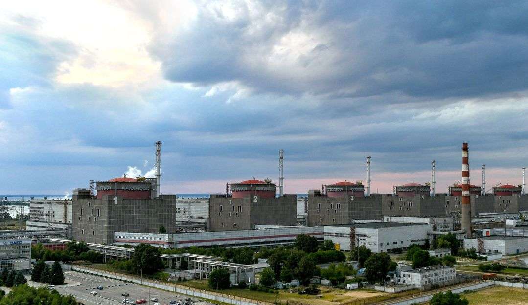 Líderes ocidentais mostram preocupação com operações militares ao redor de usina nuclear ucraniana