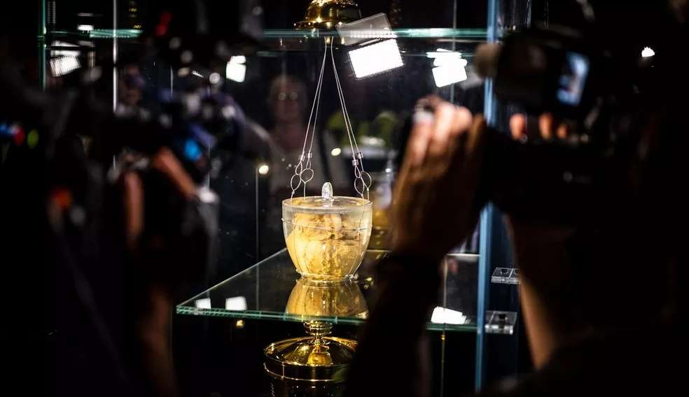 Coração de Dom Pedro I chega para a comemoração dos 200 anos da independência brasileira