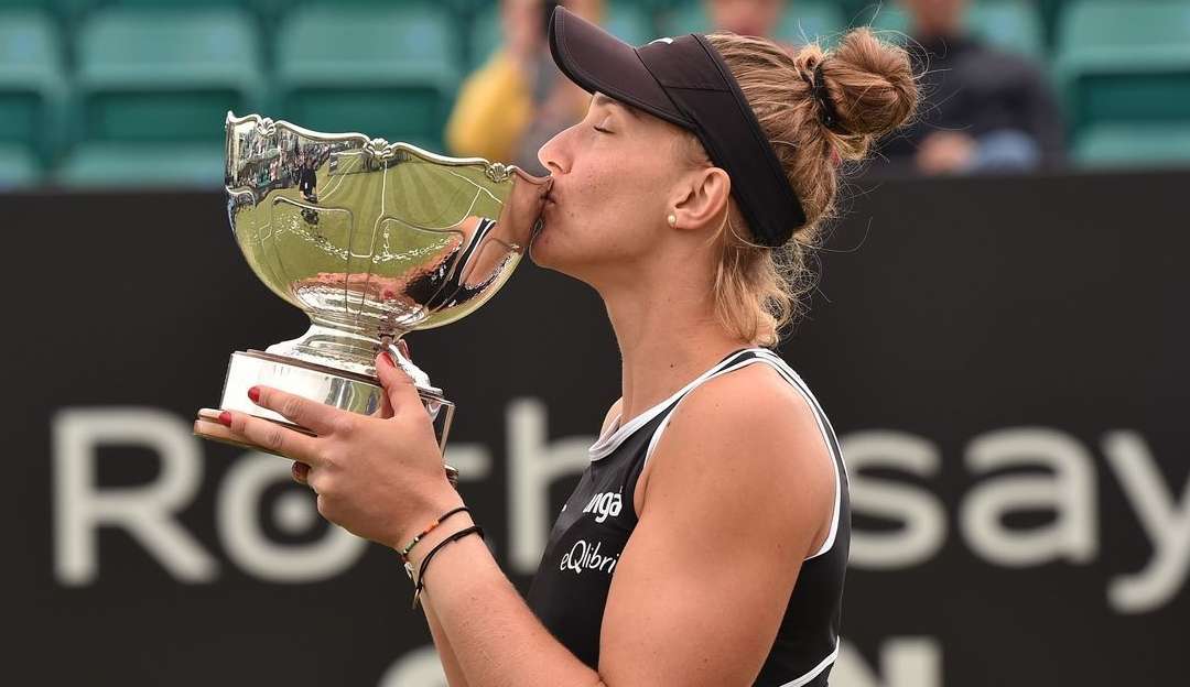 Bia Haddad está entre as 15 melhores no ranking mundial do tênis