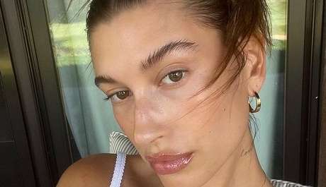 Aprenda sete dicas de Skincare com Hailey Bieber